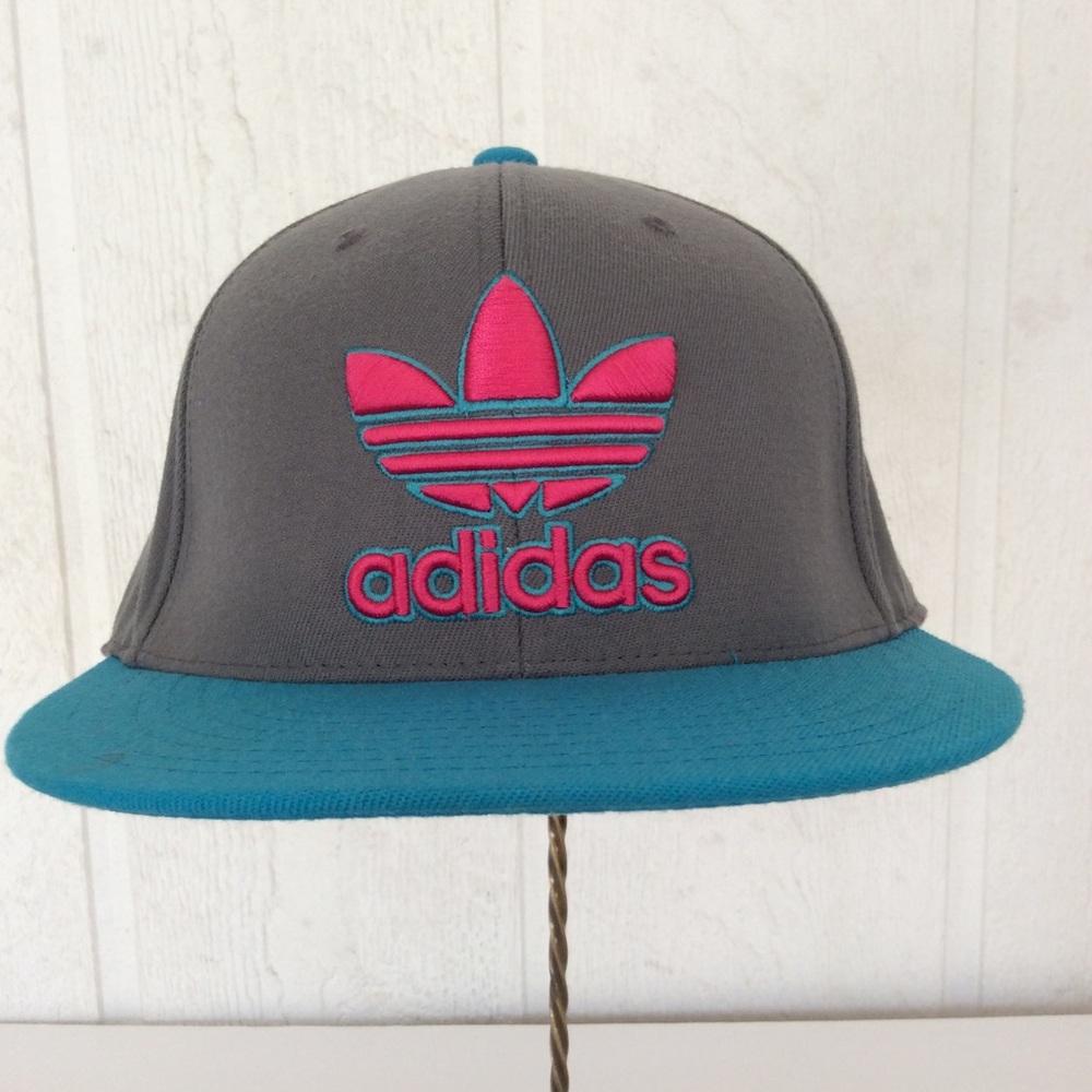 ADIDAS FITTED BASEBALL HAT